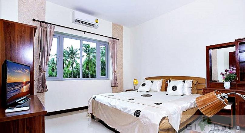 Huay Yai 6-7 bedroom Pool Villa and 3-4-bedroom guest house Pattaya Thailand
